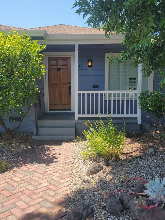 Charming 2-Bed, 2-Bath with Modern Touches... - Charming 2-Bed, 2-Bath with Modern Touches... Casa