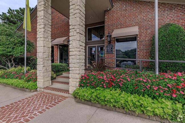 Building Photo - OAKCHASE Rental