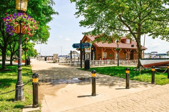 Photo - 120 Princess St