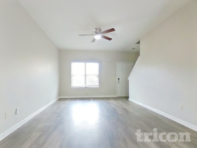 Photo - 54 Wyndham Ct