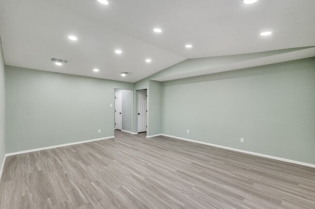 Photo - 2712 Chebi Ln