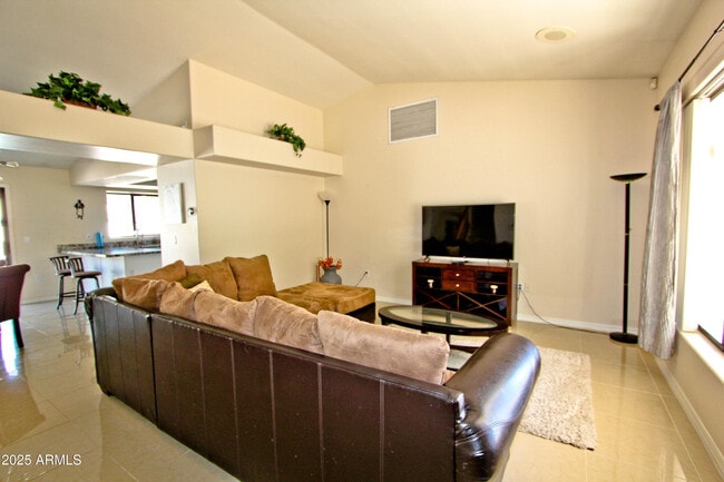 Photo - 801 N Harris Dr