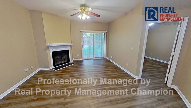 Building Photo - 4230 Wilshire Blvd Unit 106
