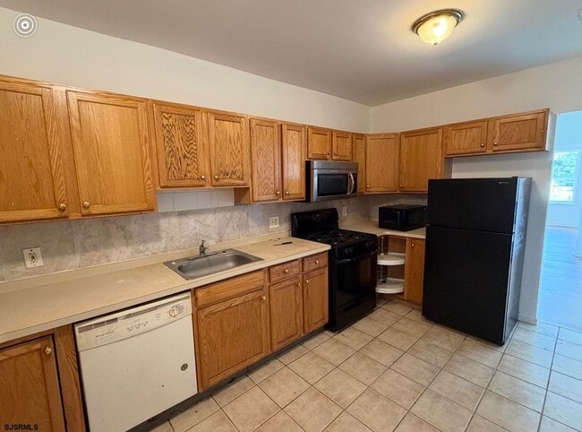 Photo - 2009 Blaine Ave Unit 2