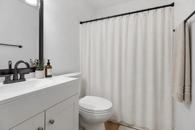 Photo - Glenwood Village