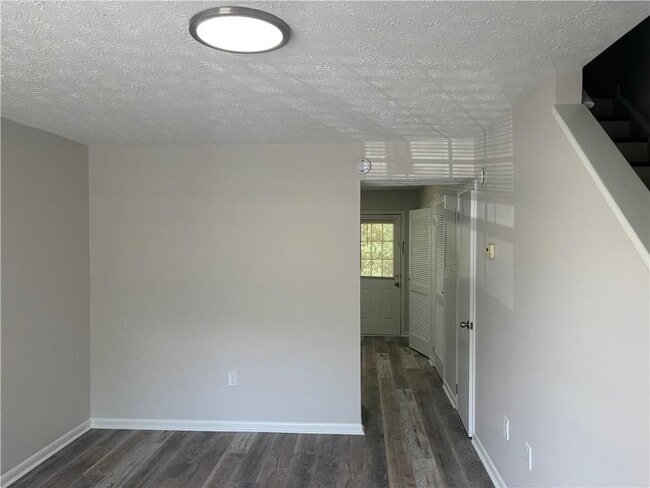 Photo - 4 Eastview Cir