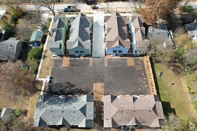 Building Photo - 756 S Locust Ave Unit #2 Rental
