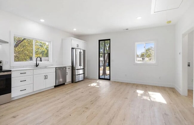 Photo - 1905 Highland Ave