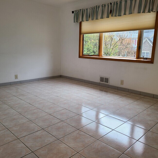 115 Franklin Tpke House House Rental in Waldwick, NJ