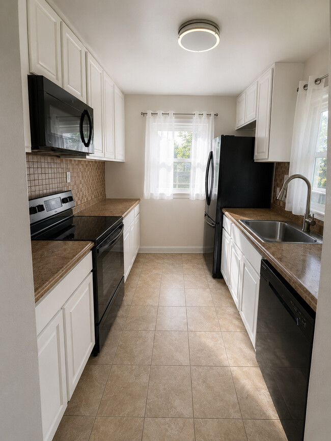 Photo - 629 Watson Ave