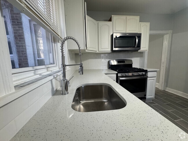 Building Photo - 5502 Crowson St Rental