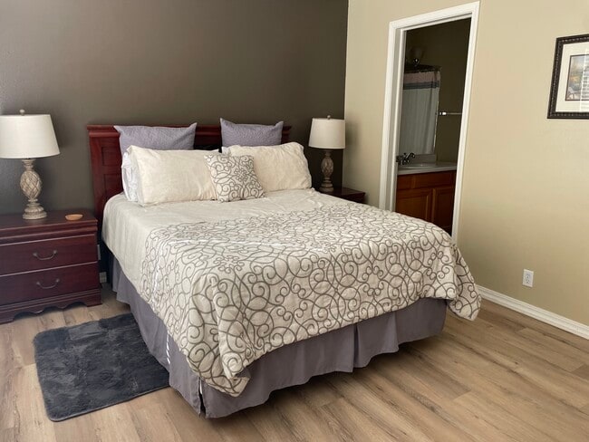 Photo - 1158 E 6600 S Unidad 104