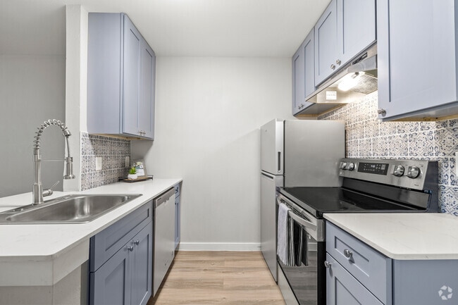 1BR, 1BA - 510SF - Kitchen - Primrose HAUS