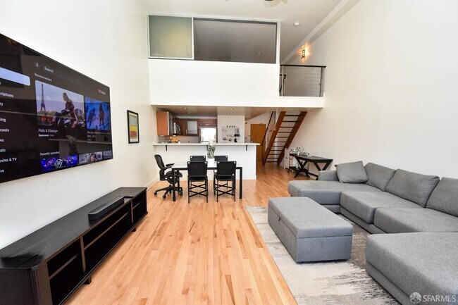 Photo - 200 Townsend St