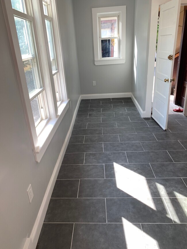 Photo - 33 Roseberry Rd Unit 1