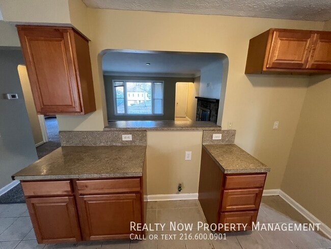 Photo - 988 Keystone Dr