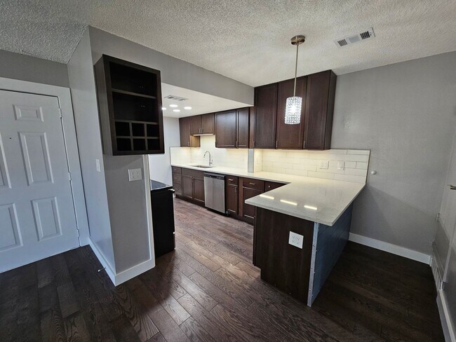 Photo - 1 Bedroom Condo in Aurora