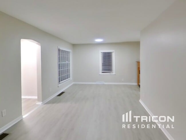 Photo - 3910 Scott Ave N