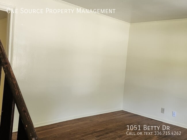 Photo - 1051 Betty Dr