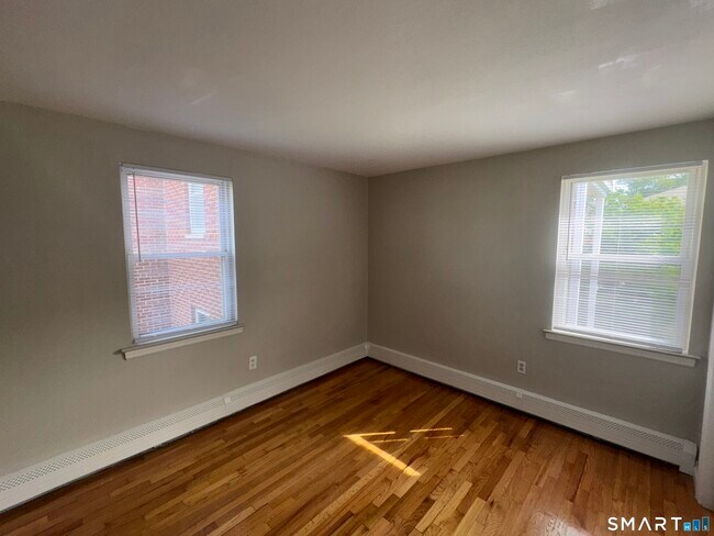 Photo - 25 Natick St Unidad 3