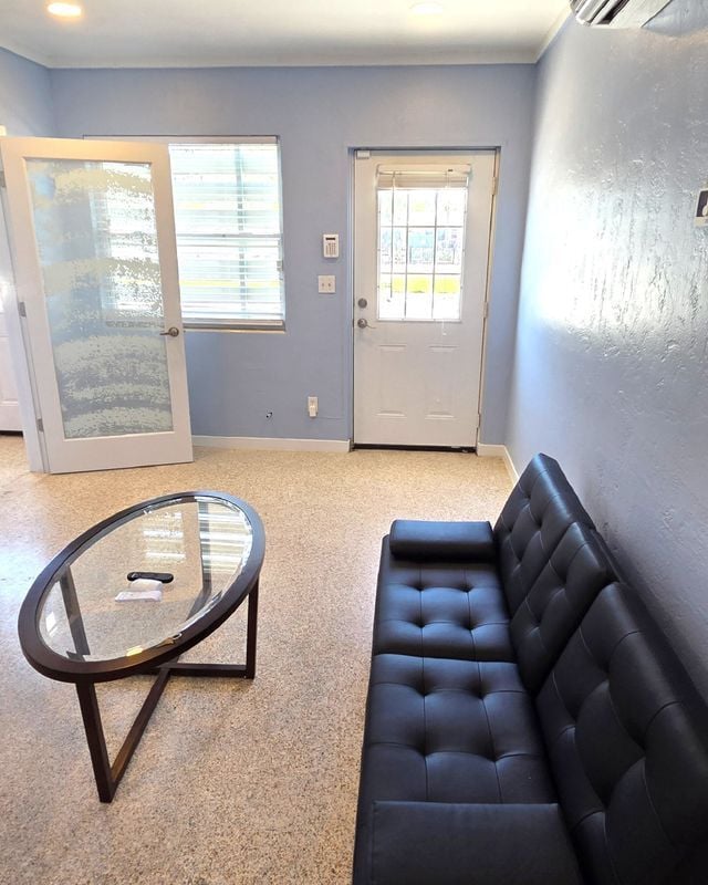 Photo - 921 Ridgewood Ave