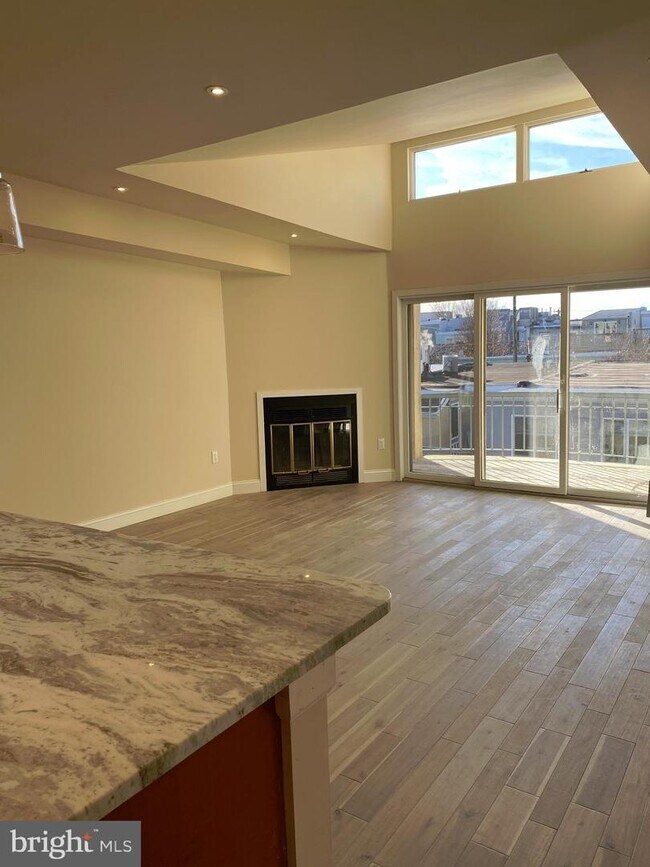 Photo - 2018 South St Unit 3