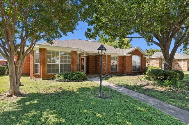Building Photo - 10971 Castle Dr Rental