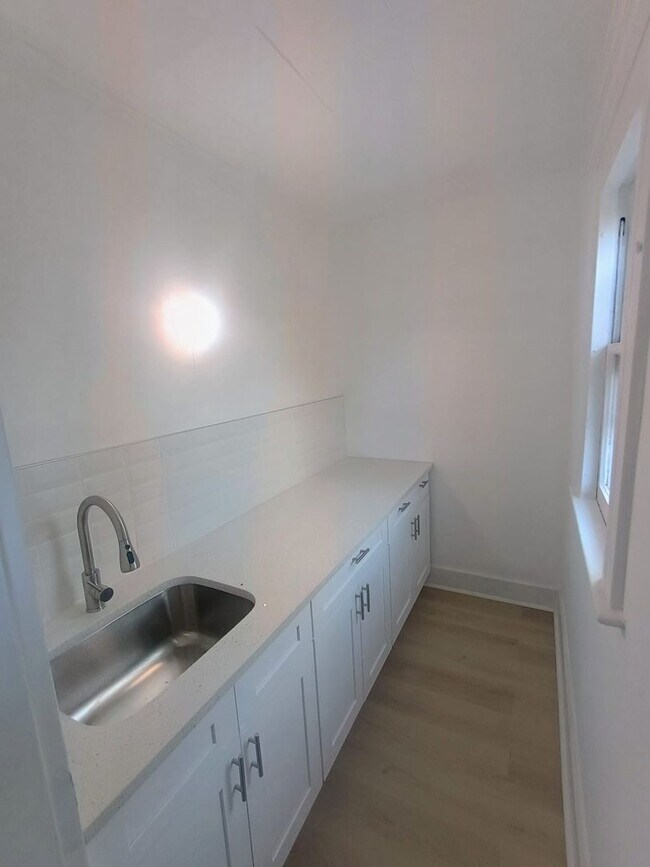 Photo - 152 Turner Ave Unit 2