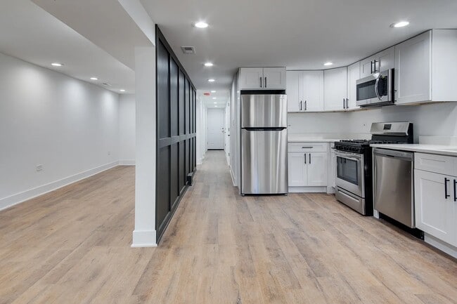 Photo - 2453 N Mozart St