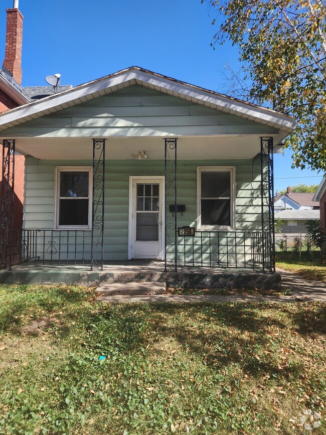 Building Photo - 2258 Jackson St Rental