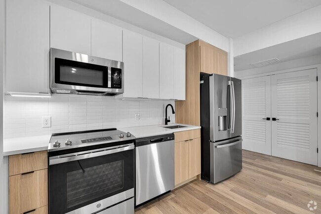 Building Photo - 14P Flats Unit 103 Rental