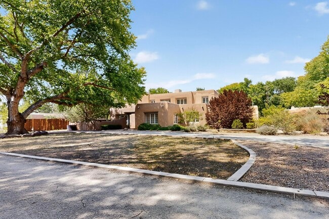 Building Photo - 1115 Roadrunner Ln NW Rental