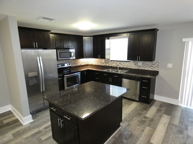 Photo - 14212 NE 4th Ave