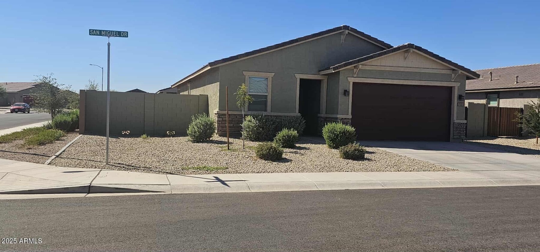Photo - 2531 E San Miguel Dr