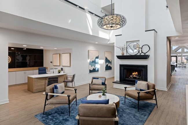 Photo - Avia Apartments on College Blvd (Overland ...