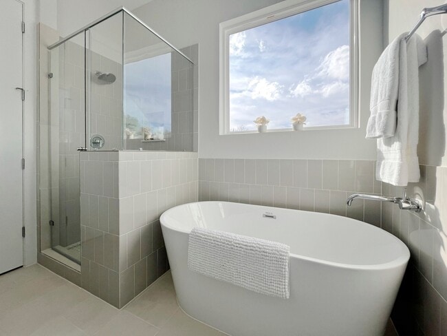 Photo - 8316 Curry Rd