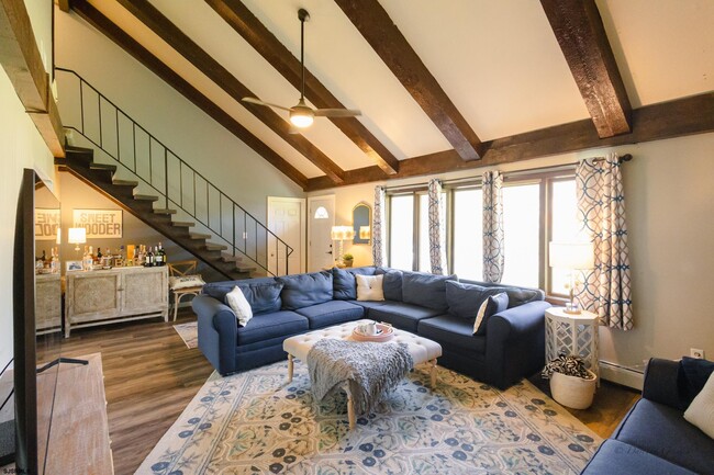 Photo - 5143 Venice Ave