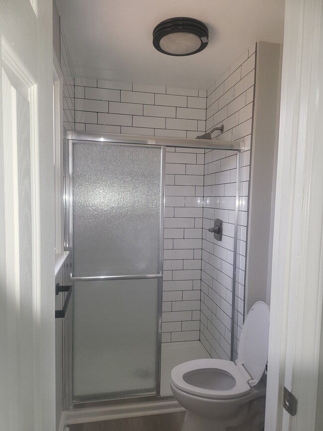 Photo - 530 N Main St