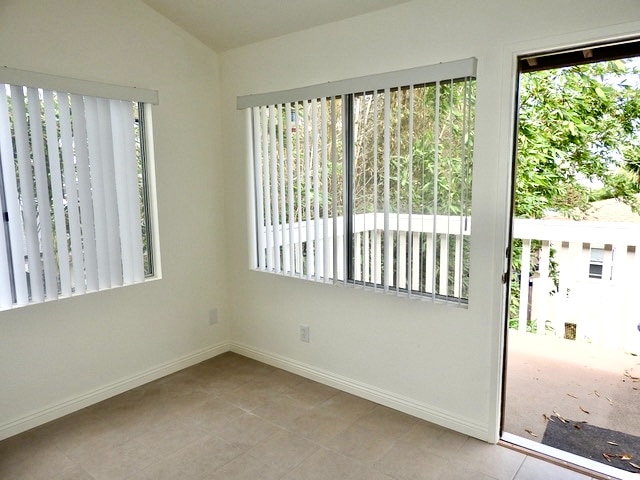 Photo - 5047 Muir Ave