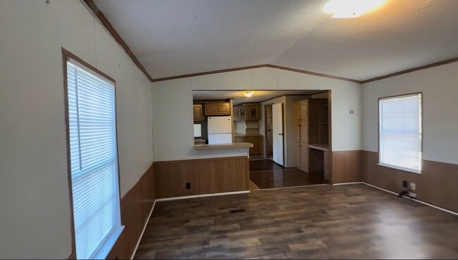 Photo - 115 Mary Ave