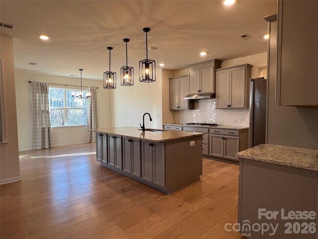 Photo - 5016 Britannia Blvd