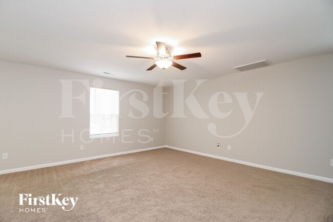 Photo - 274 Kendall Dr