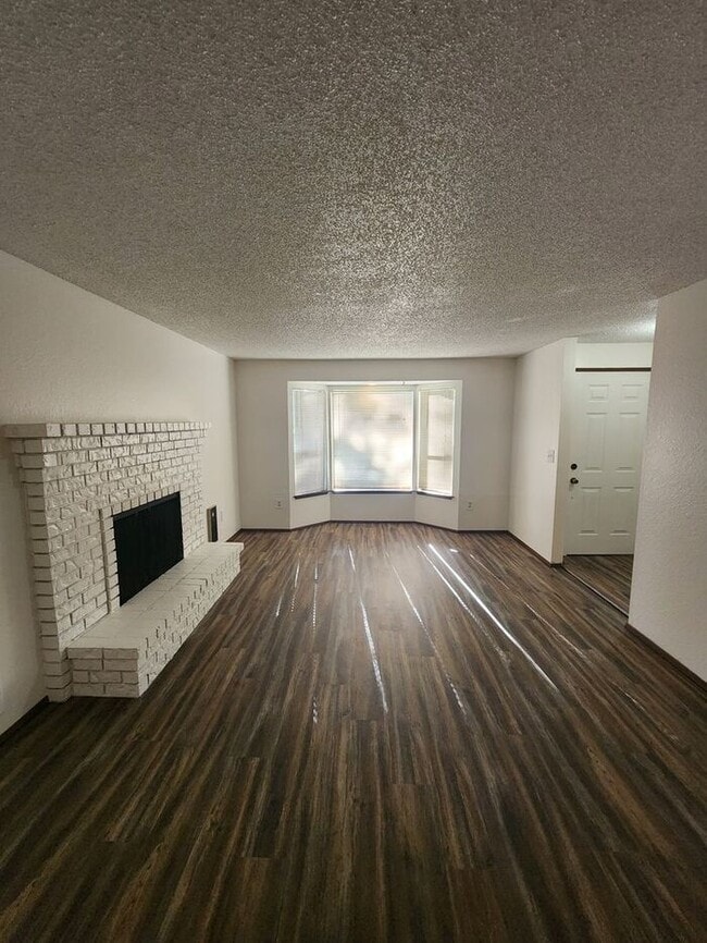 Nice 2 Bedroom Duplex in Edgewood! - Nice 2 Bedroom Duplex in Edgewood! Casa