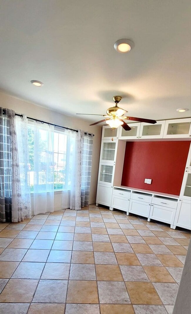 Photo - 5000 Bradford Dr