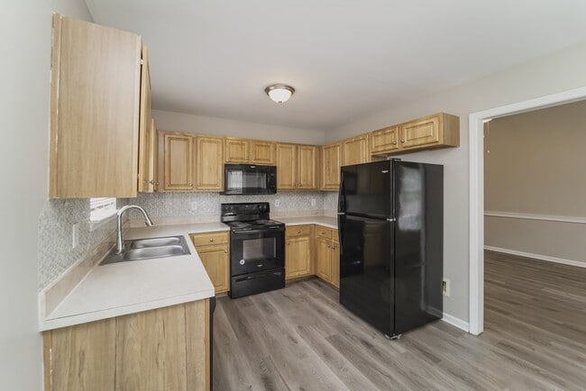 Photo - 9421 Dewey Dr