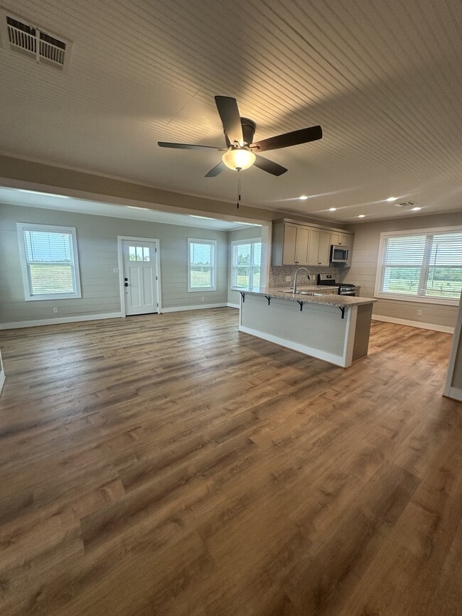 Photo - 12201 Emshoff Rd