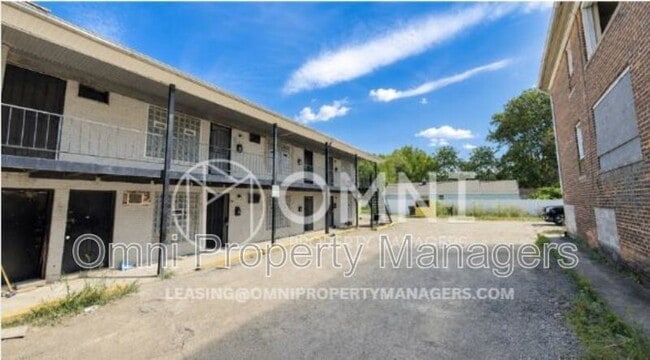 Photo - 11360 Wyoming Ave Unit Apt 4