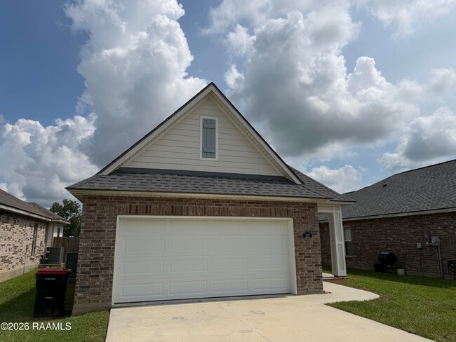 Photo - 102 Ancona Ln