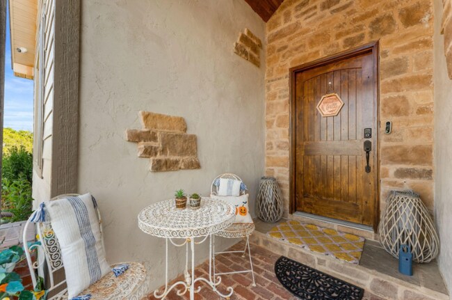 Photo - 710 Hilltop Vista Rd