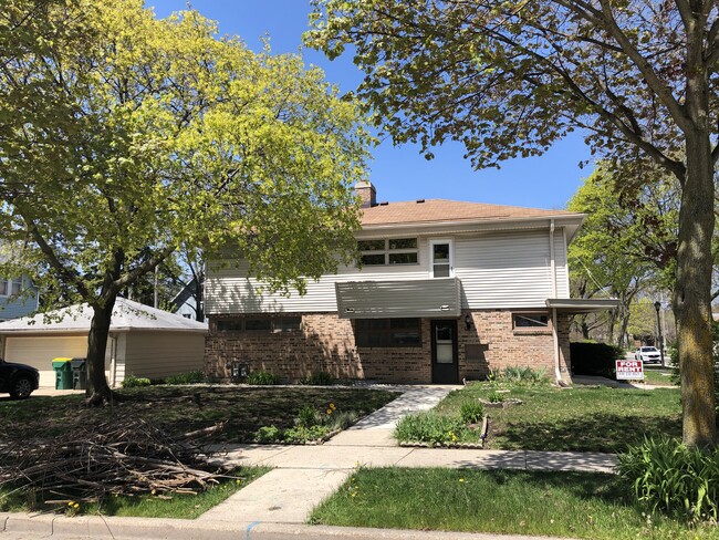 Photo - 3503 N Downer Ave Townhome